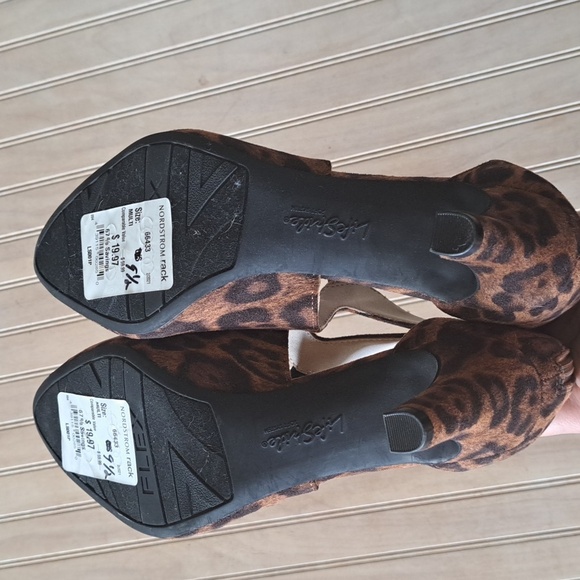 NWT Lifestride Giovanna Animal Print Kitten Heel Ankle Strap Pumps - Picture 5 of 8